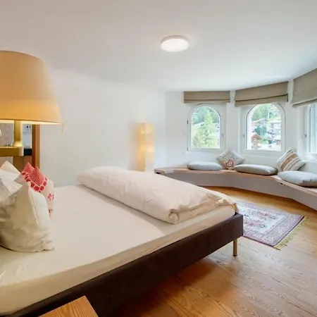 Sleeps 8 Pool Wifi زيرمات
