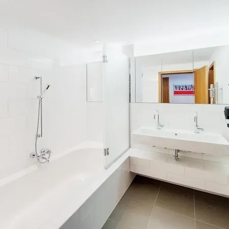 Sleeps 8 Pool Wifi Apartment Zermatt